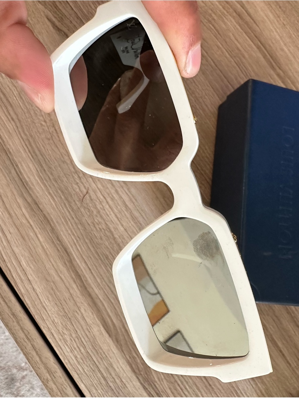 Louis Vuitton White Sunglasses with Gold Trim - Picture 7 of 8